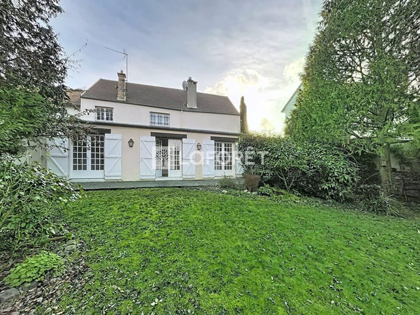 Maison Orgeval 7 pièce(s) 180 m2