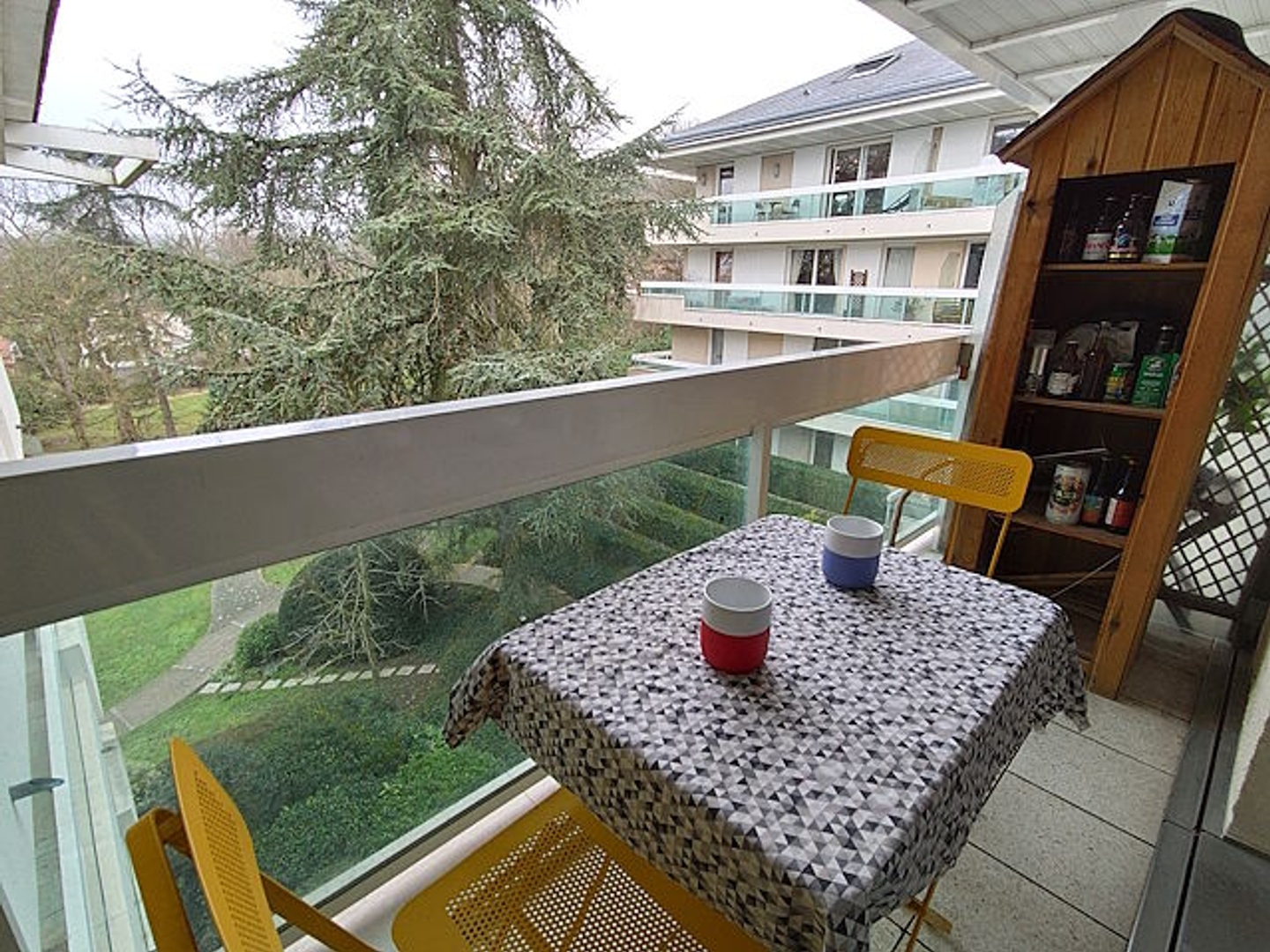 Dernier étage avec balcon !