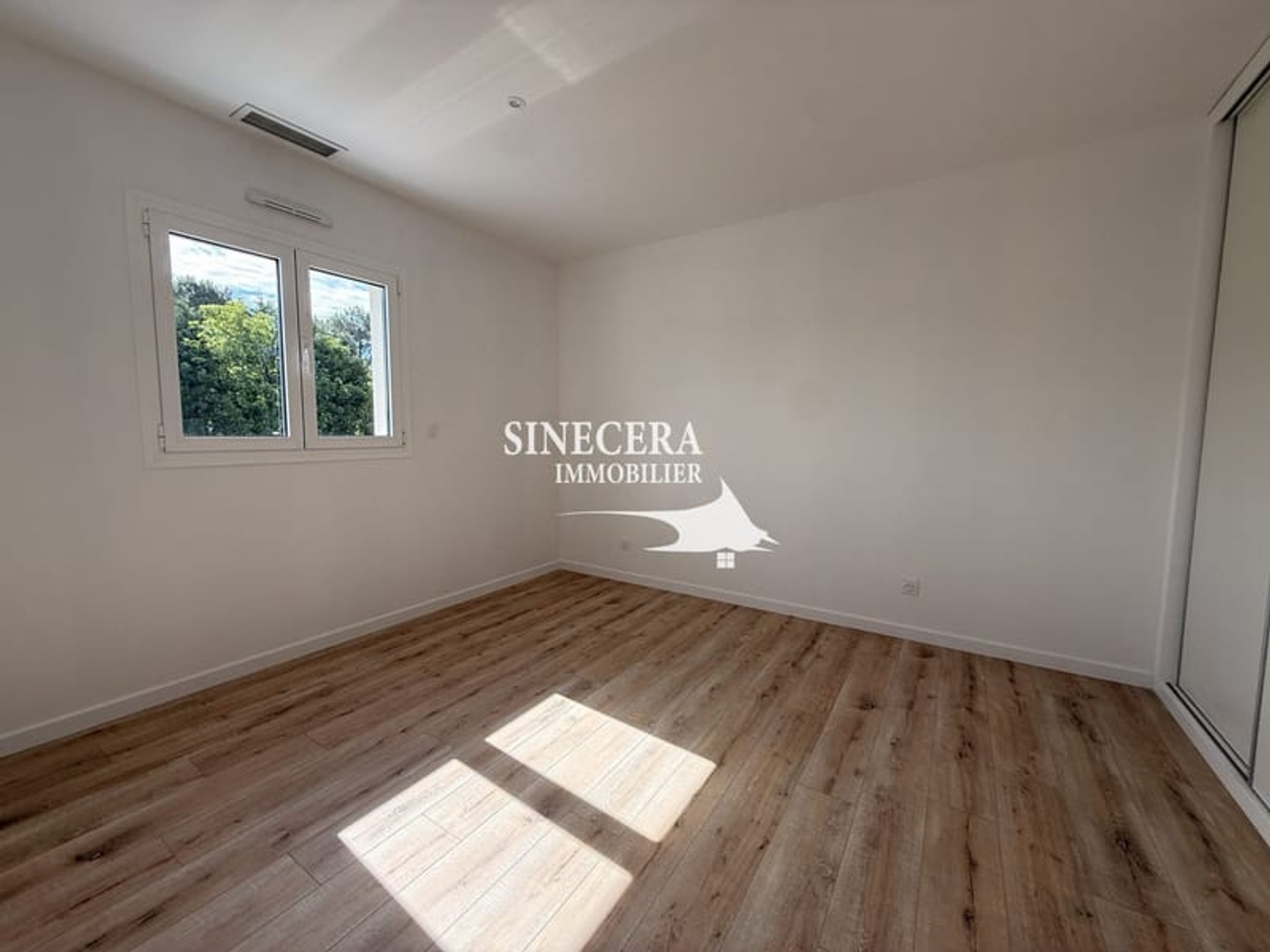 Maison à vendre - 5 pièces - 159m2 - Le Barp (33114)