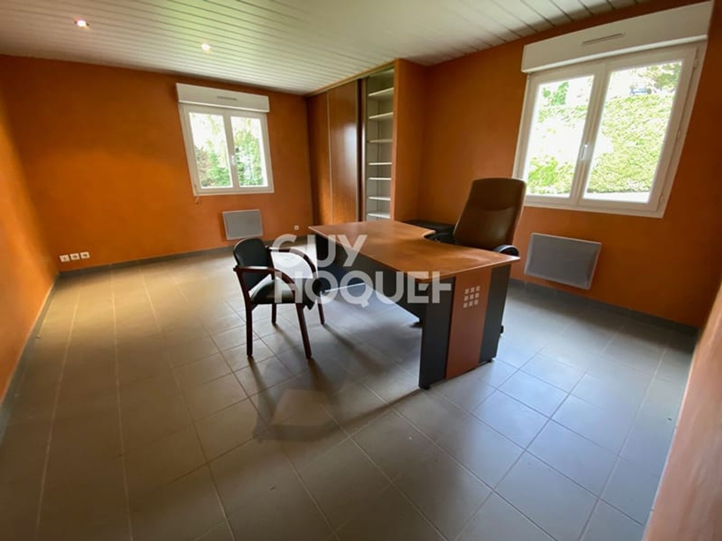 Bureaux 75 m²