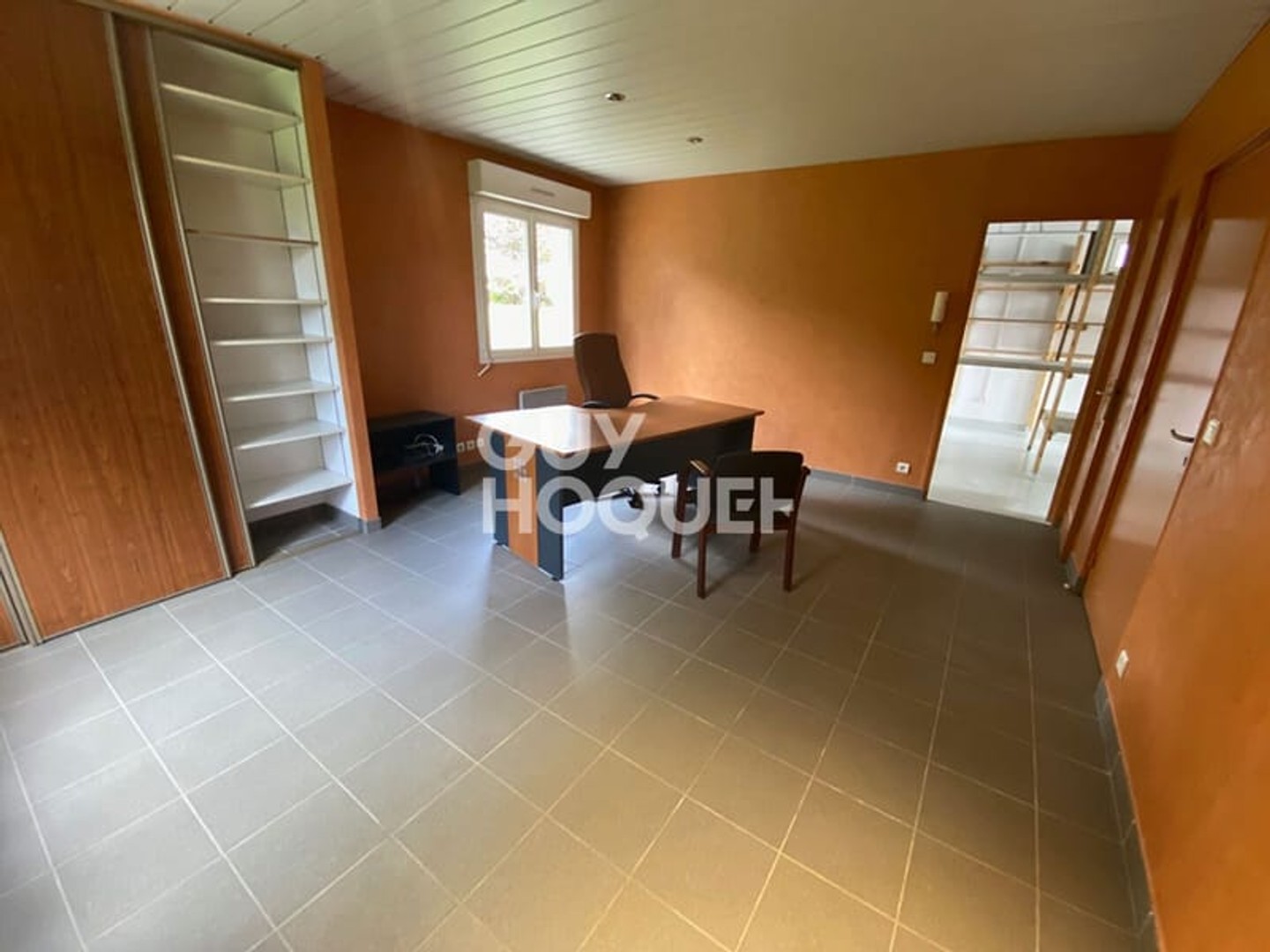 Bureaux à vendre - 75m2 - Saint-Genis-Laval (69230)