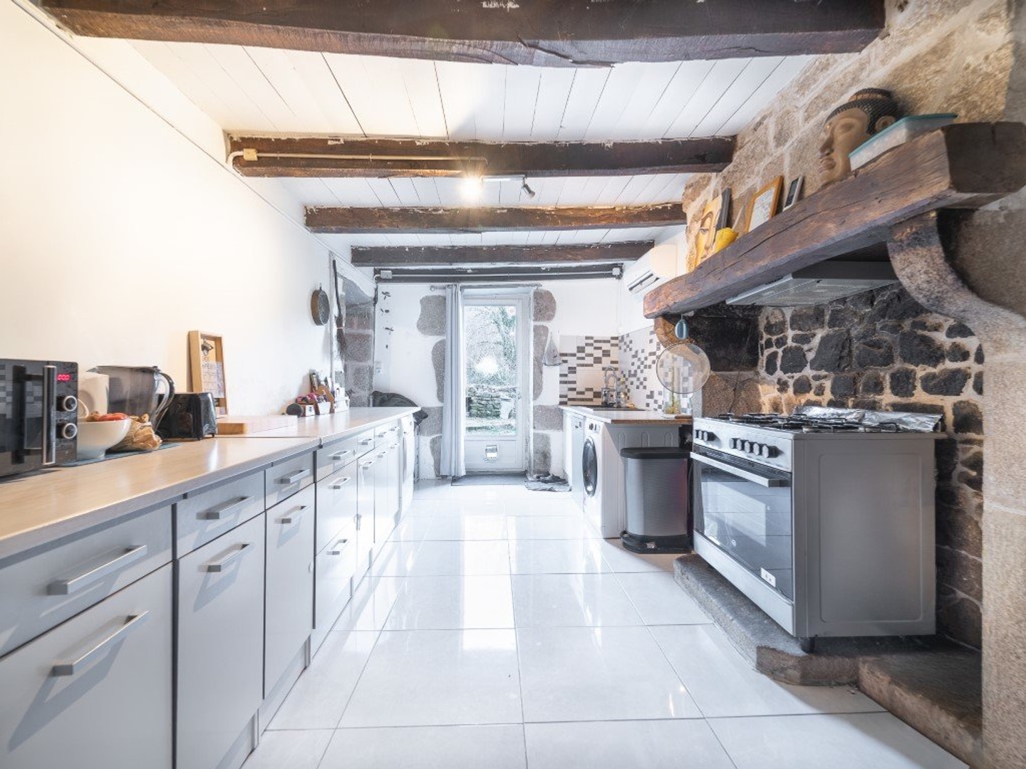 Maison à vendre - 5 pièces - 90m2 - Peyrat-Le-Château (87470)