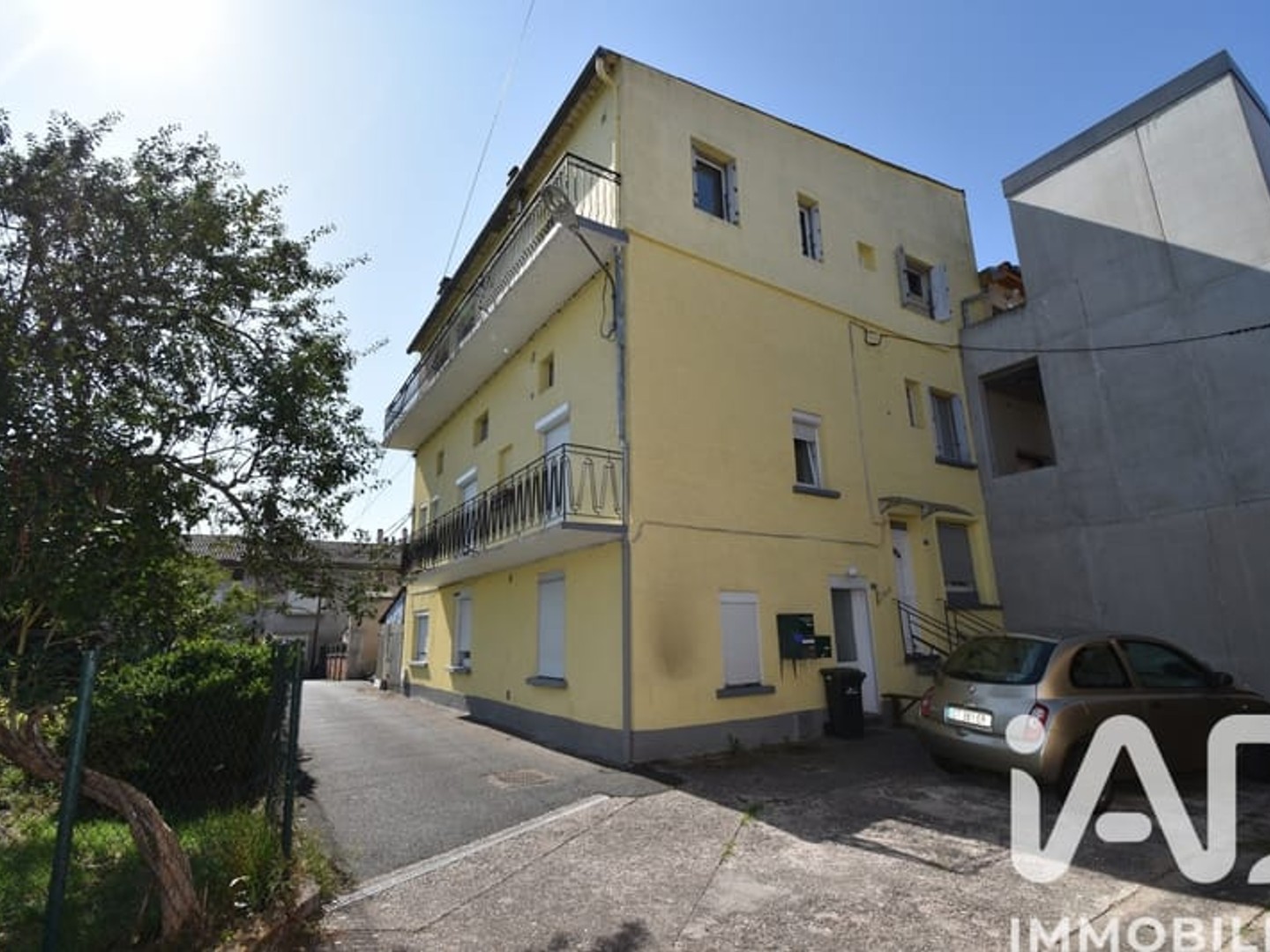 Maison avec appartements 252 m²