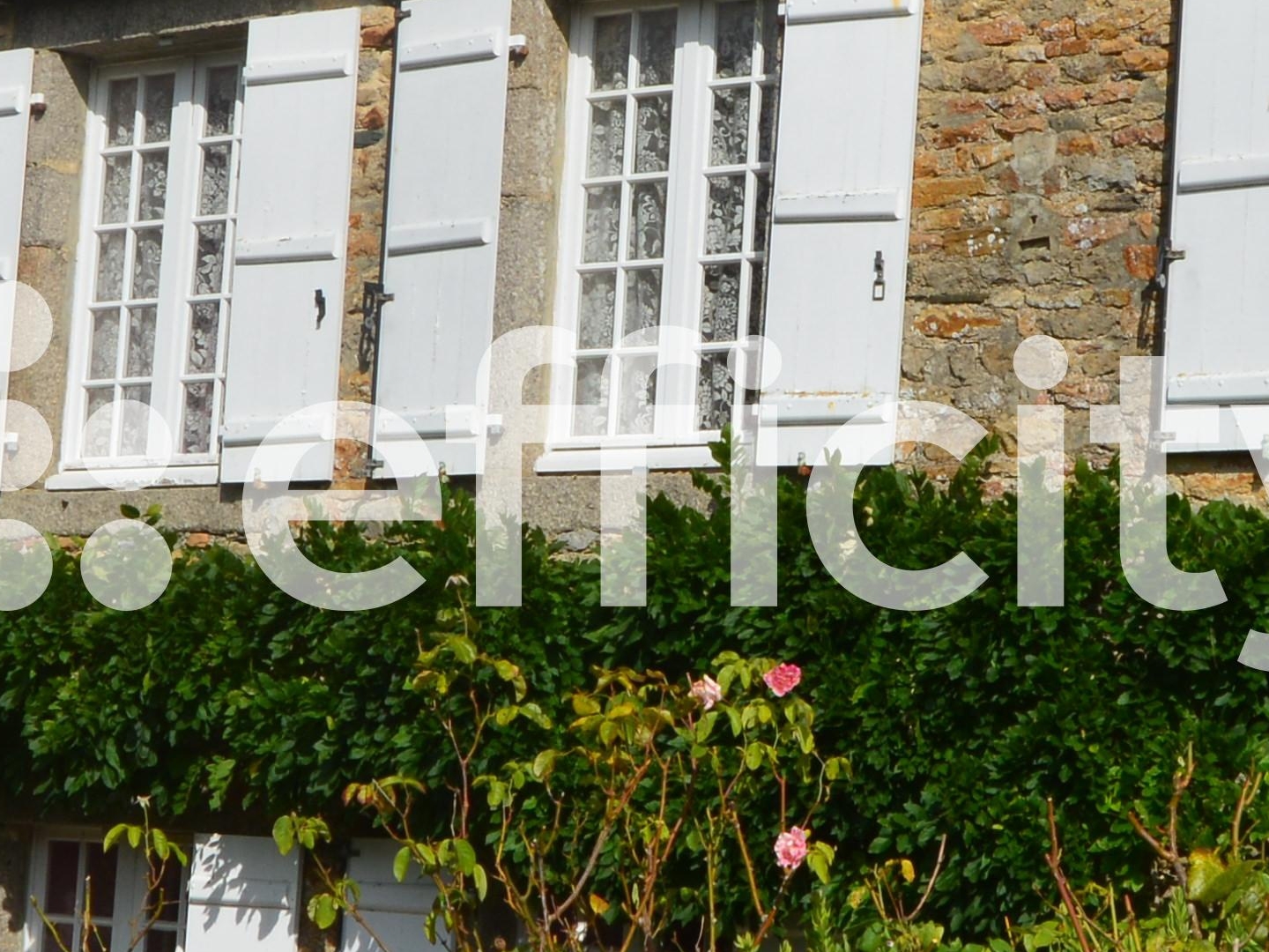 Maison à vendre - 11 pièces - 400m2 - Surtainville (50270)