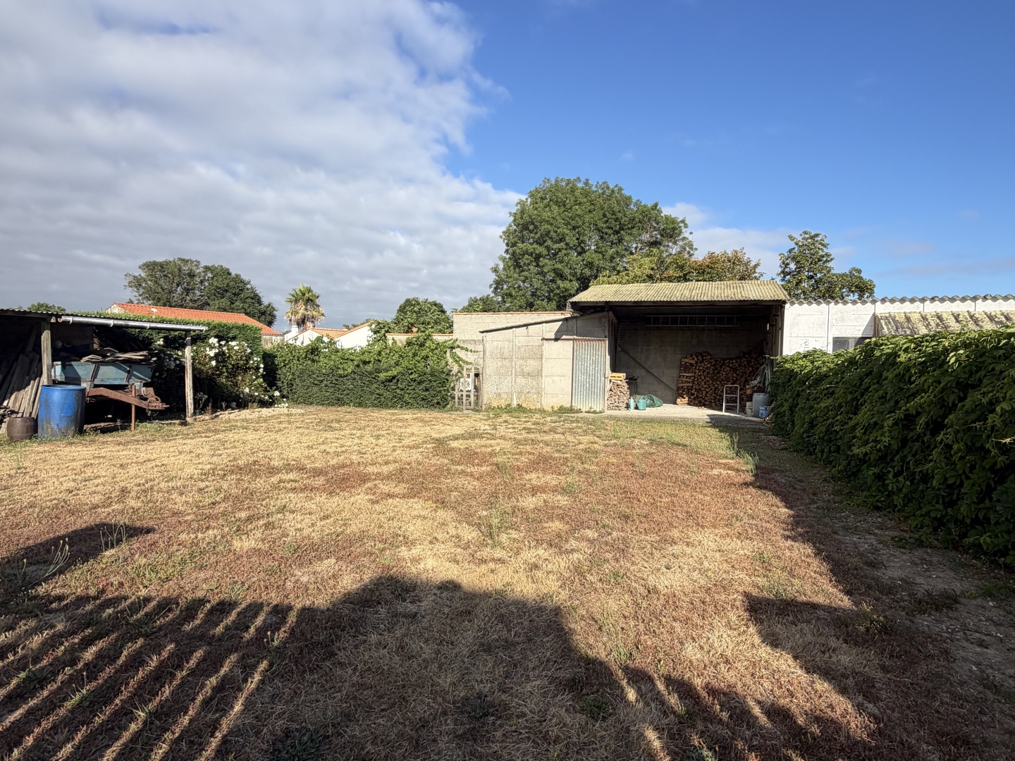 CHALLANS - TERRAIN CONSTRUCTIBLE DE PLUS DE 200 M2
