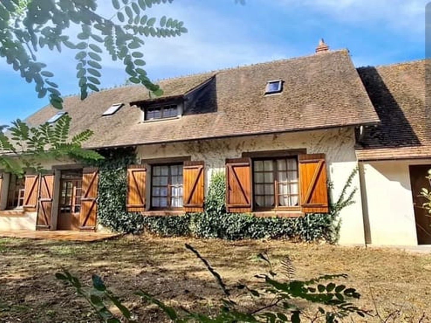 Maison individuelle de 142 m² + dépendances sur parc de 5 700 m²