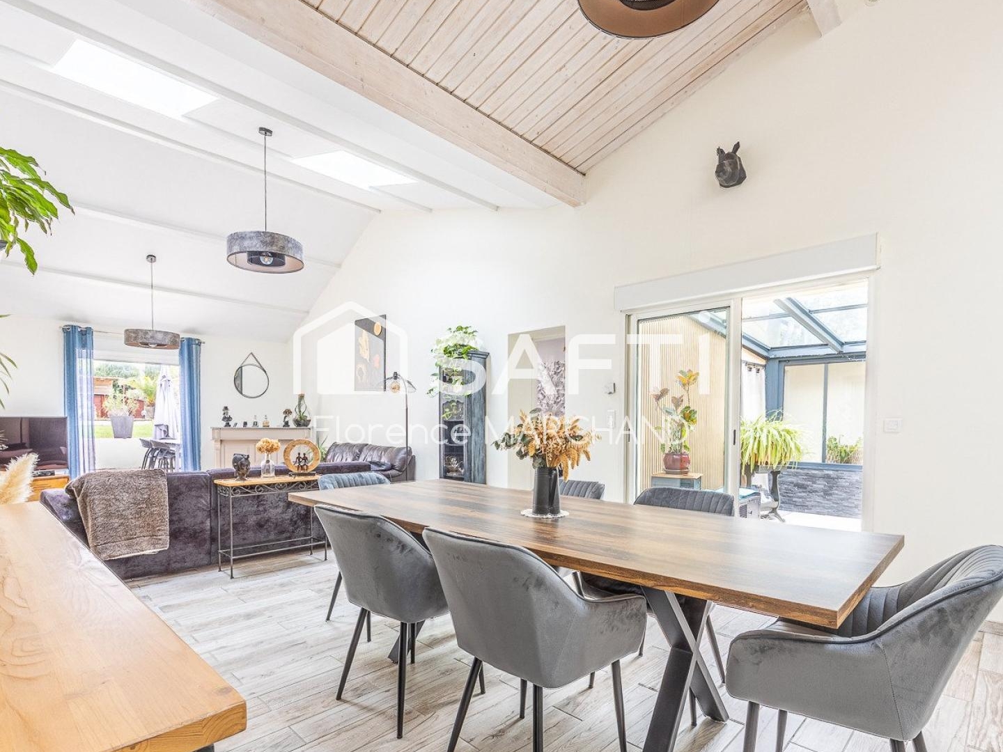 CHAMPOMMIER PROCHE GARE AU CALME SUPERBE MAISON 4 CH VÉRANDA JARDIN GARAGE
