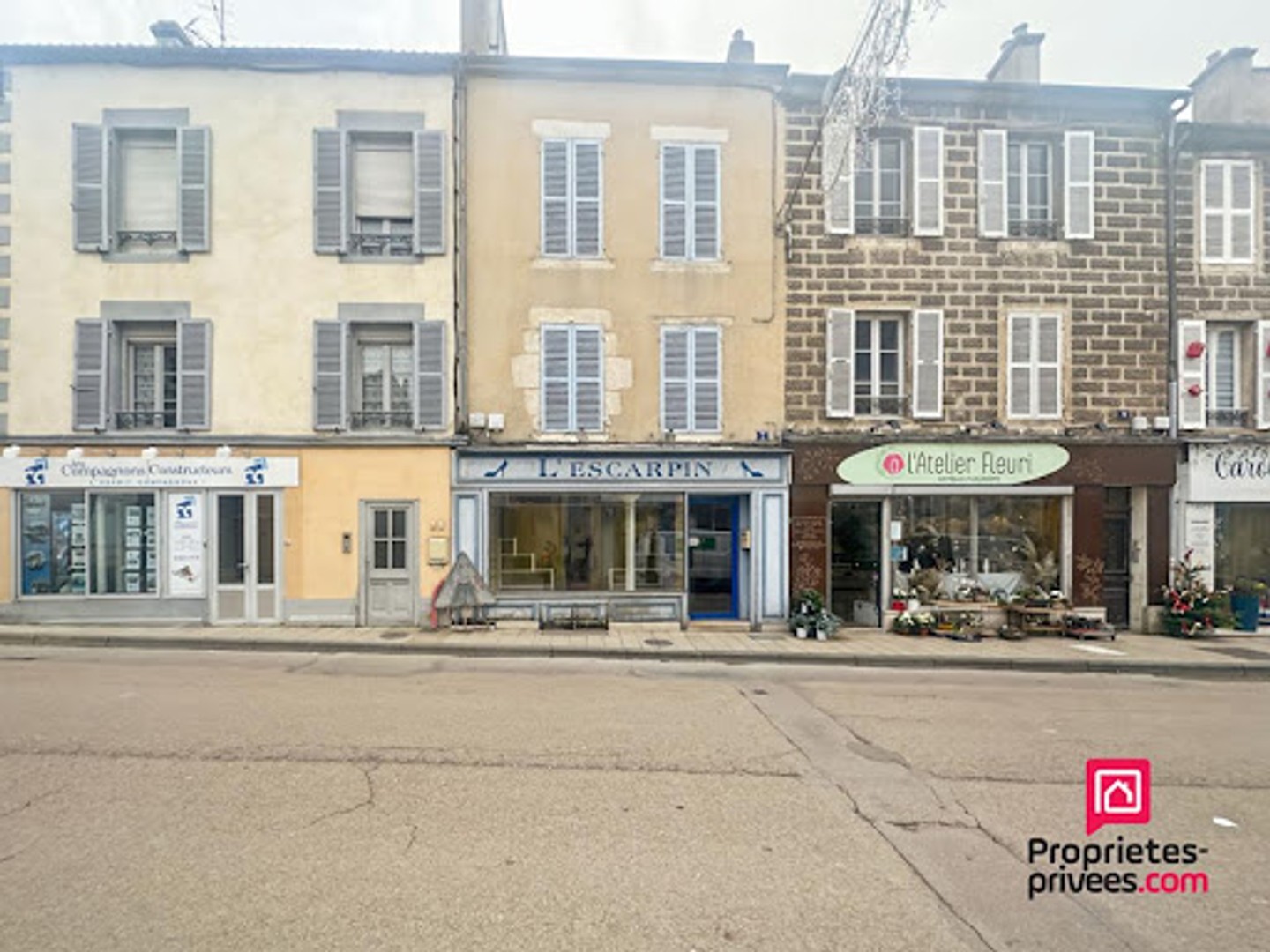 Local commercial 4 pièces 110 m²