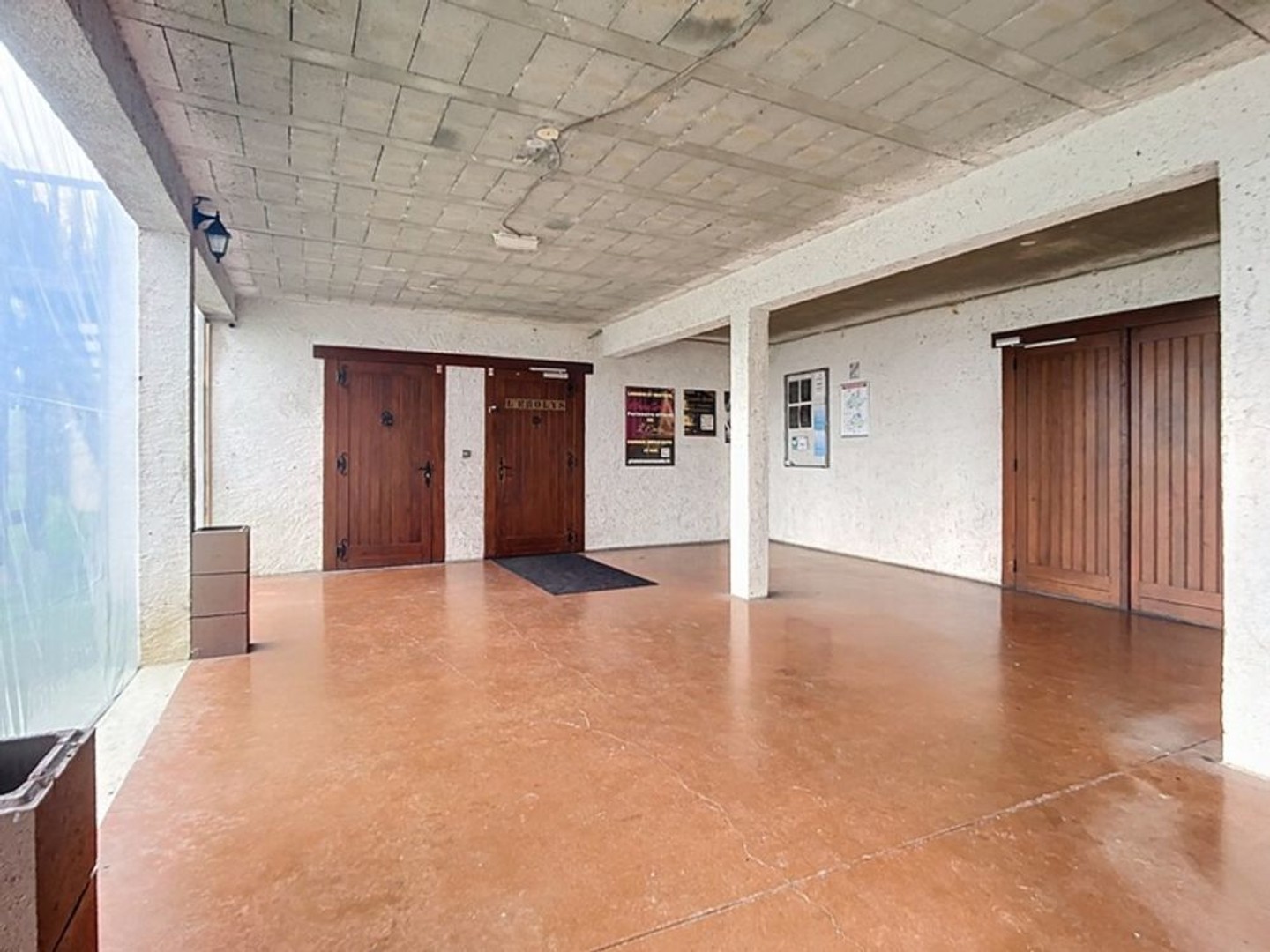 Locaux à vendre - 1400m2 - Amboise (37400)