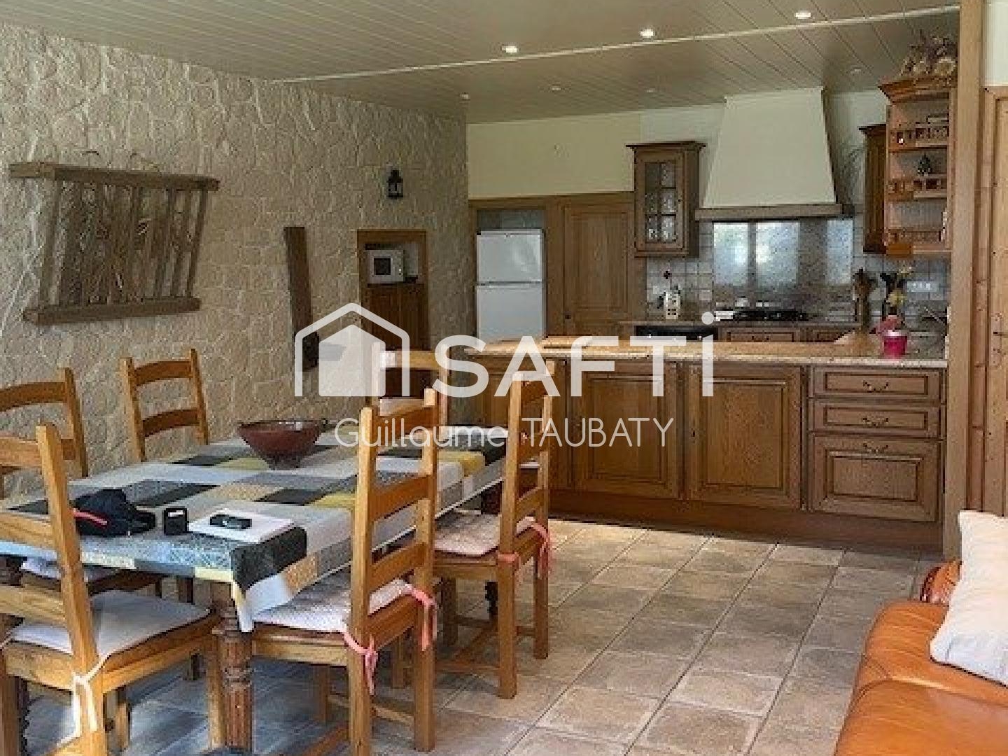 Maison à vendre - 5 pièces - 170m2 - Reugney (25330)