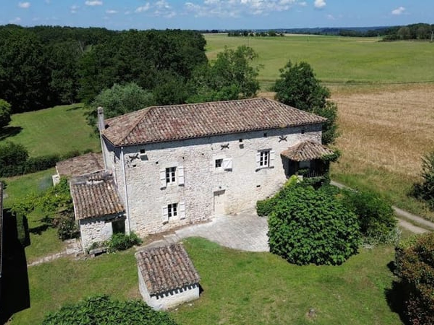 Maison 14 pièces 180 m²