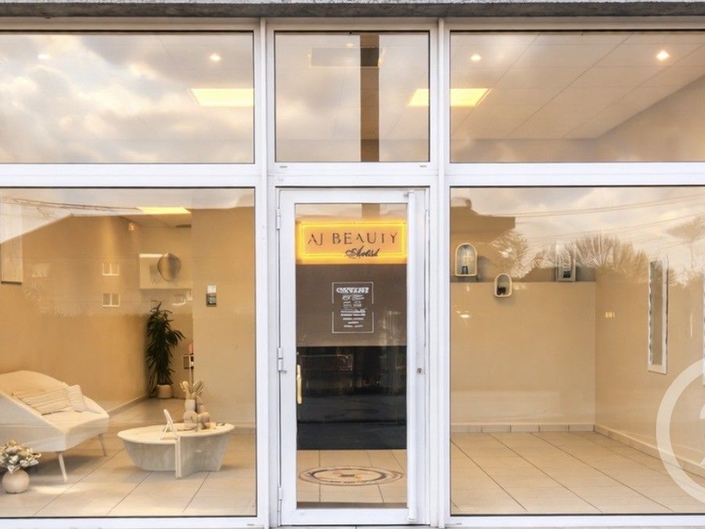 Local 96 m²