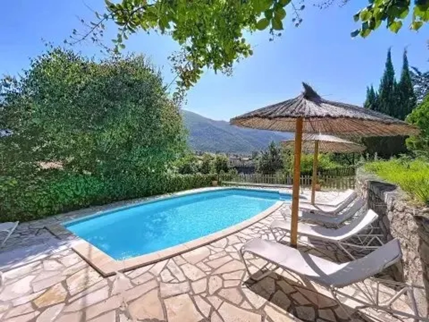 Maison à vendre - 9 pièces - 200m2 - Arles-Sur-Tech (66150)