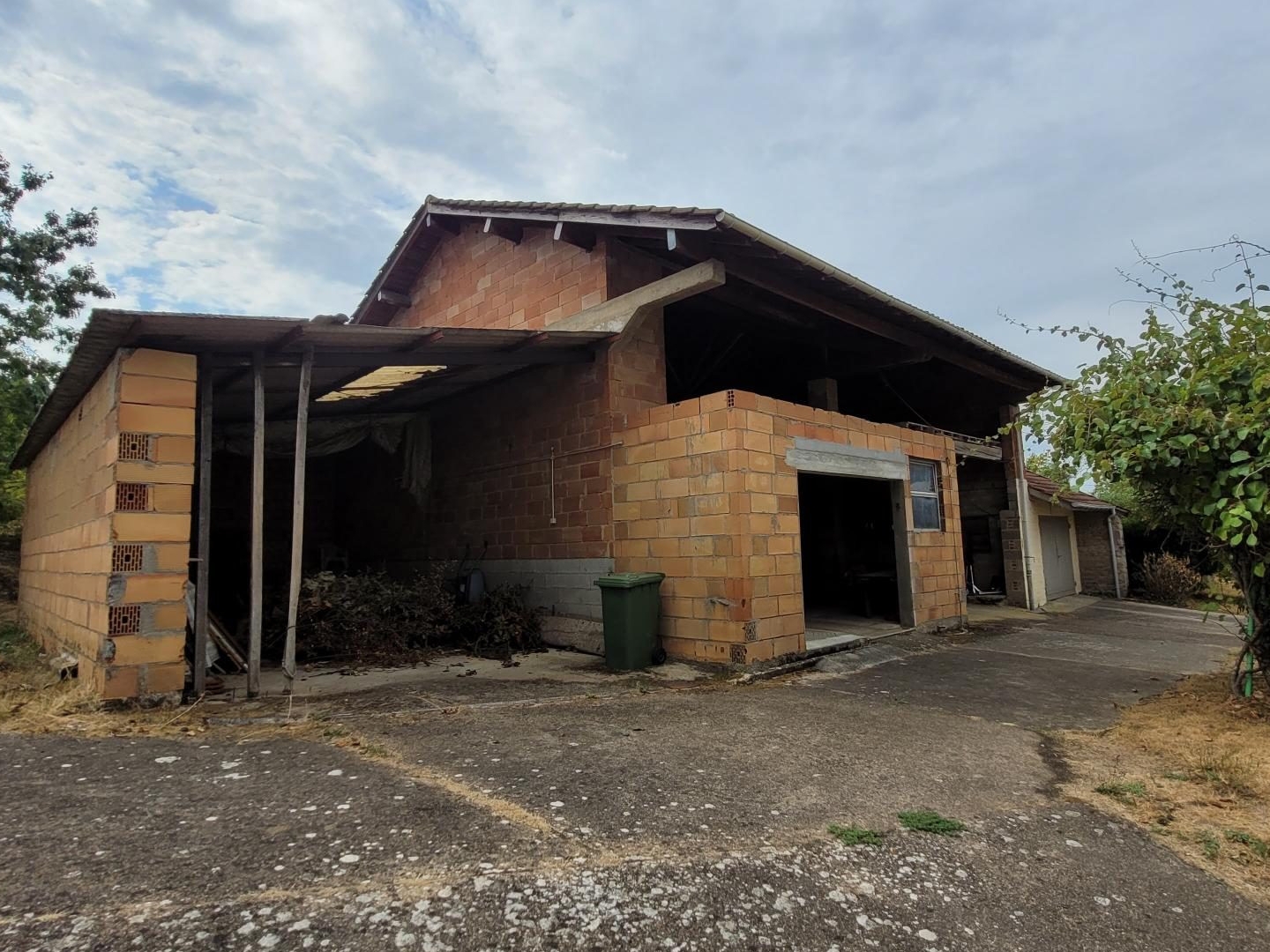 Maison à vendre - 7 pièces - 170m2 - Pont-De-Vaux (01190)