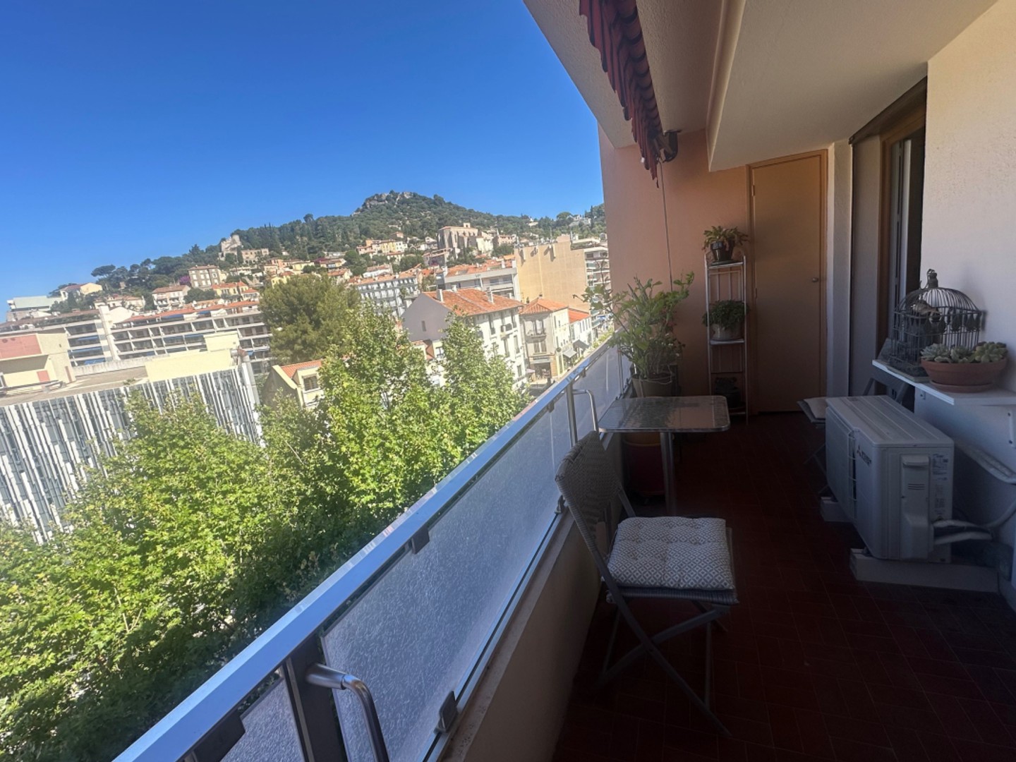 Appartement à vendre - 3 pièces - 74m2 - Hyères (83400)