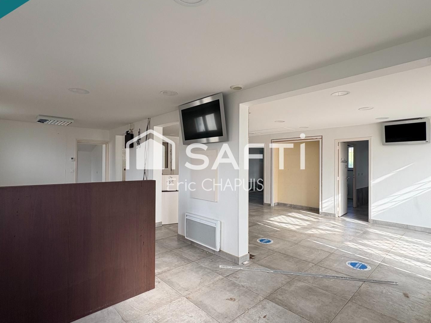 Bureaux 11 pièces 232 m²
