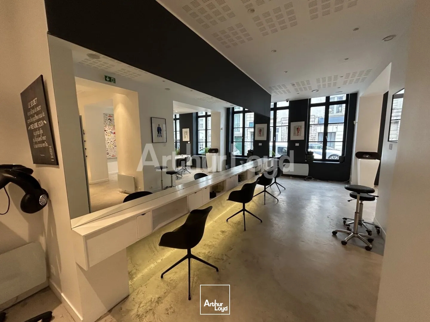 Local commercial à vendre ou à louer Lille rénové à neuf quartier Vieux Lille