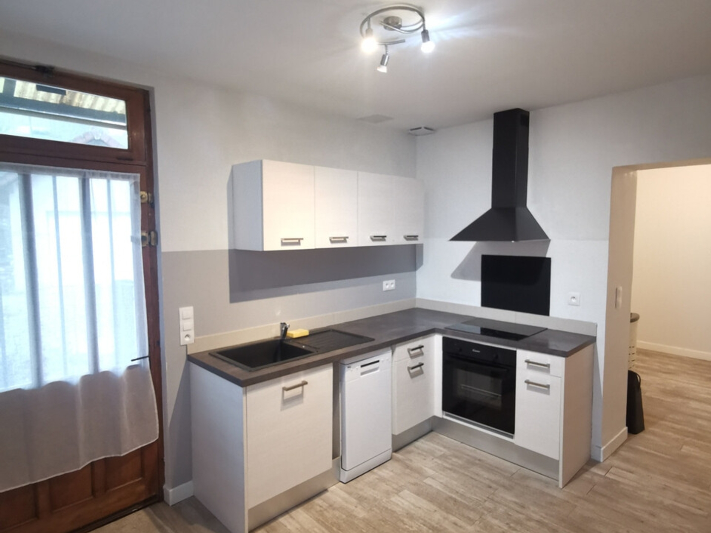 Maison à vendre - 4 pièces - 65m2 - Saint-Laurent-Du-... (38380)