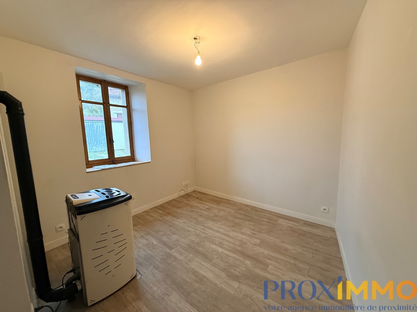 Maison à vendre - 4 pièces - 65m2 - Saint-Laurent-Du-... (38380)