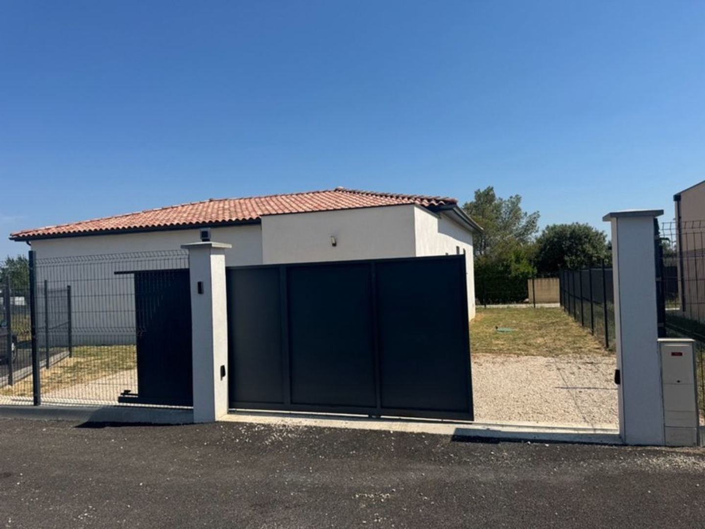 Maison à vendre - 5 pièces - 103m2 - Saint-Christol-Lè... (30380)