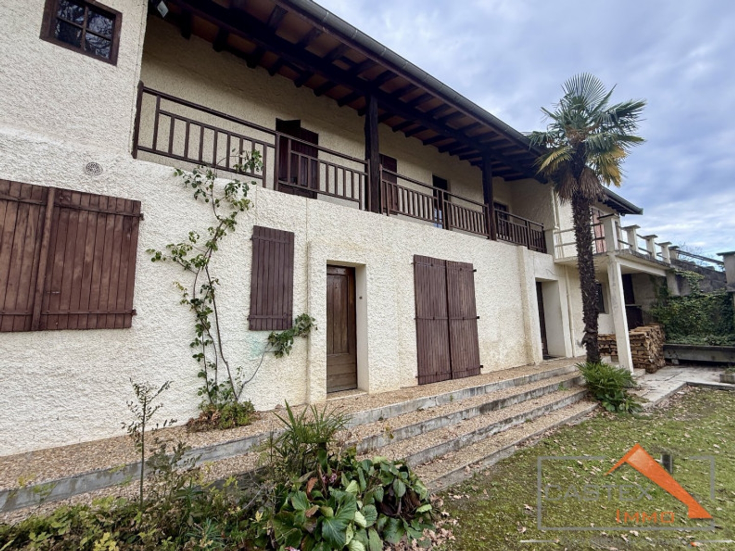 Maison 9 pièces 334 m²