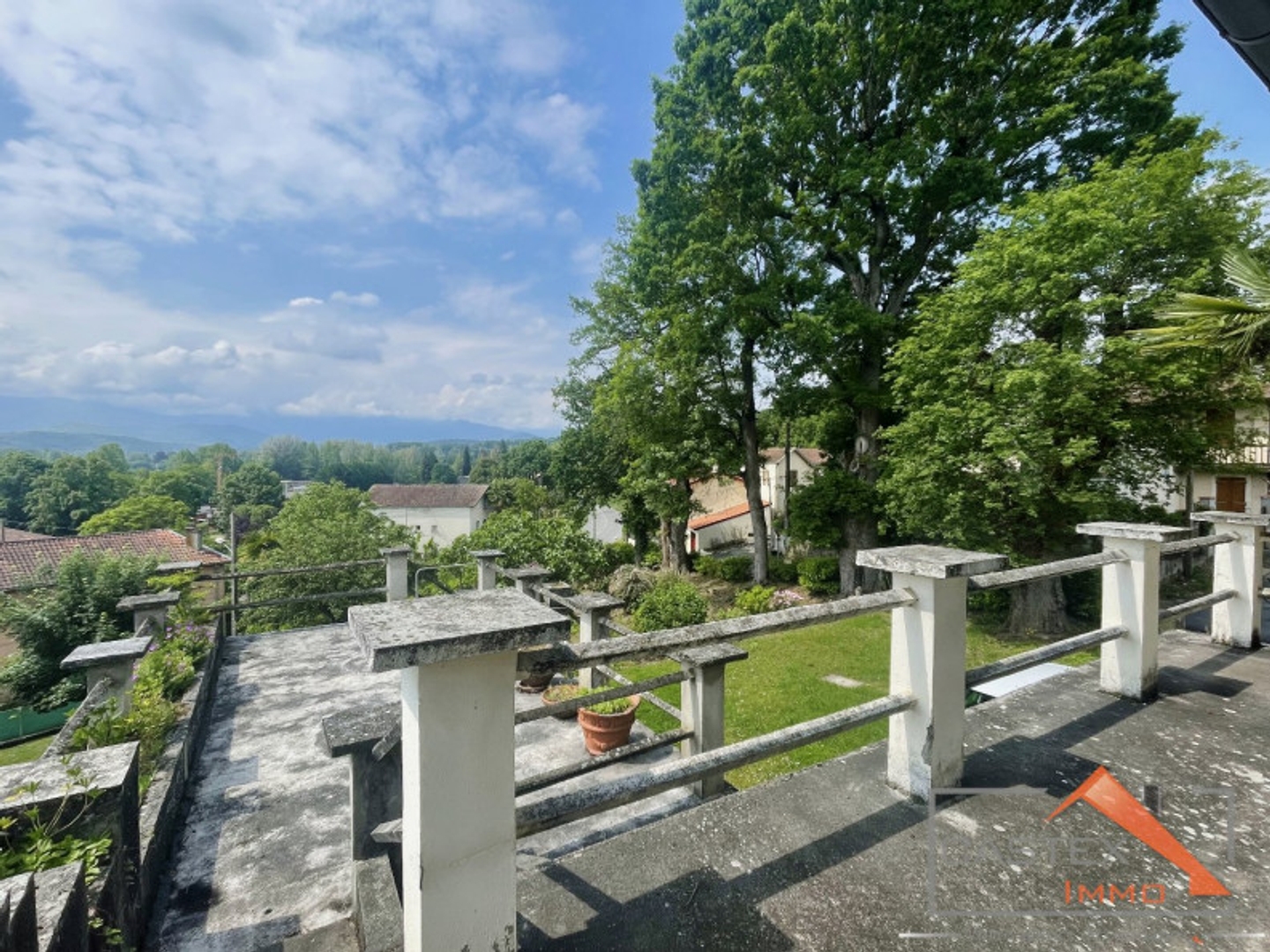 Maison à vendre - 9 pièces - 334m2 - Salies-Du-Salat (31260)