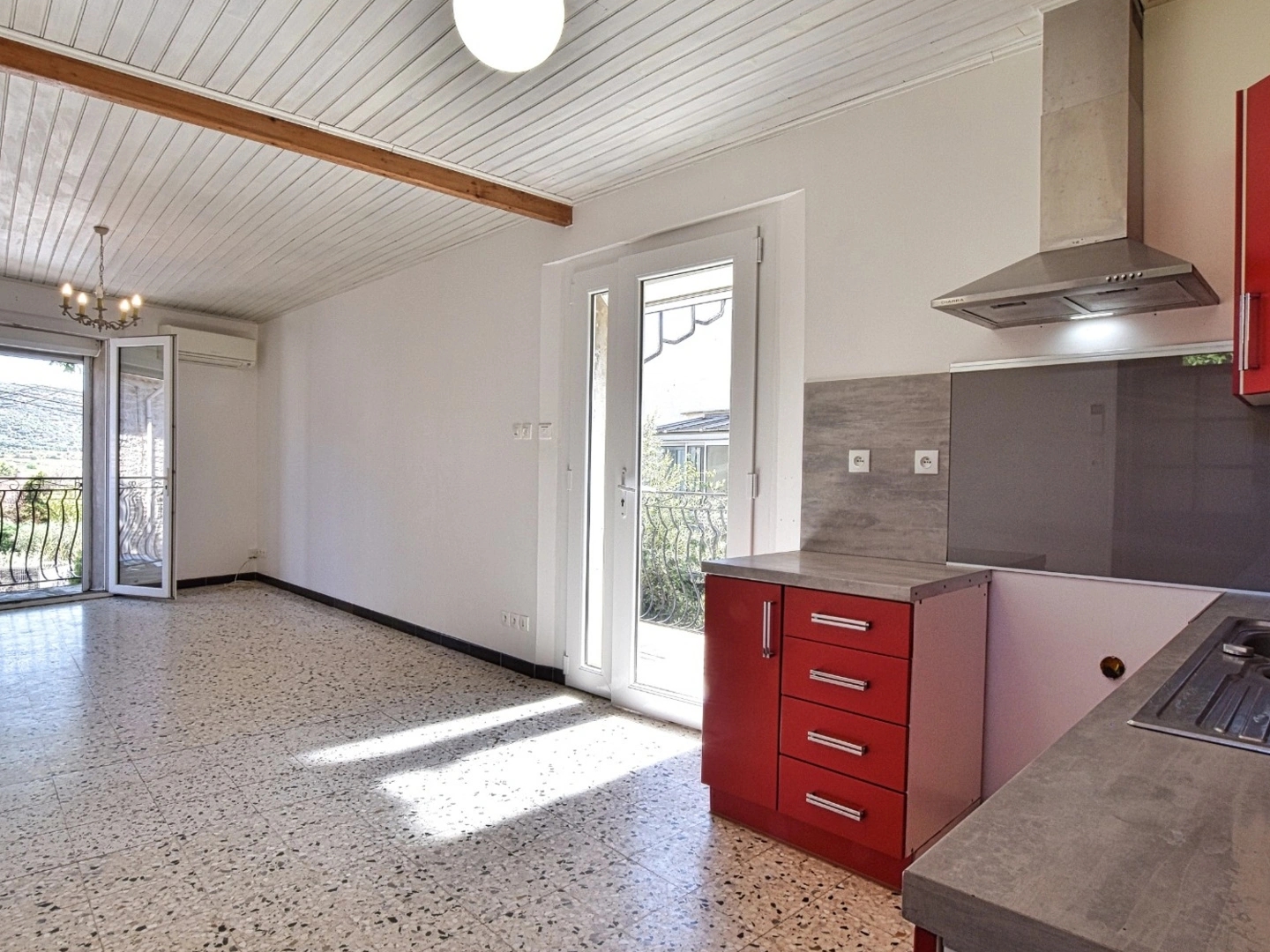 Maison à vendre - 6 pièces - 135m2 - Montpeyroux (34150)