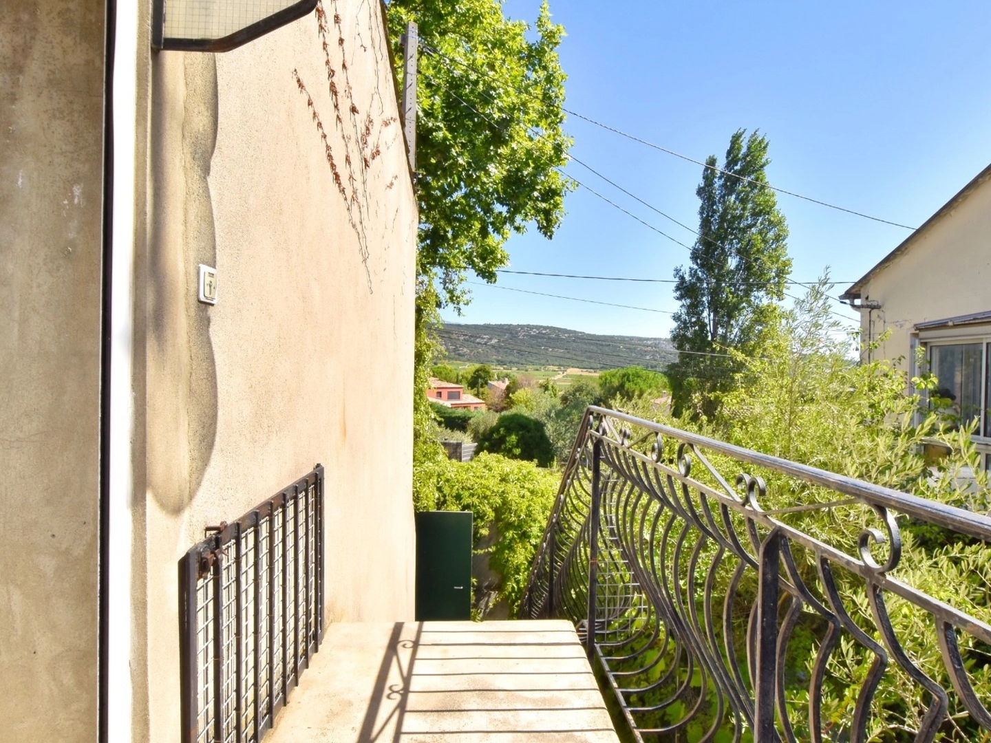 Maison à vendre - 6 pièces - 135m2 - Montpeyroux (34150)