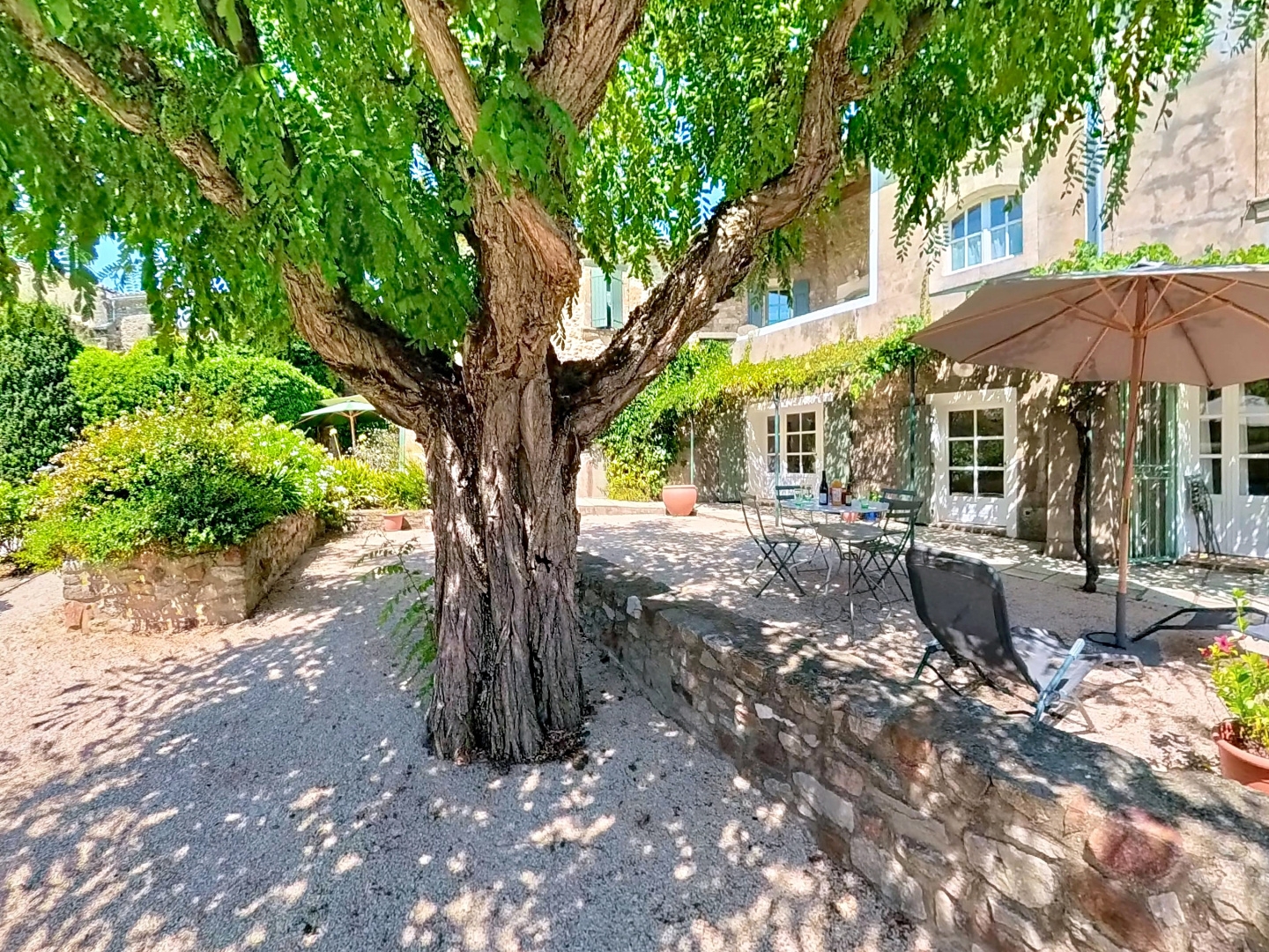 Maison à vendre - 9 pièces - 323m2 - Uzès (30700)