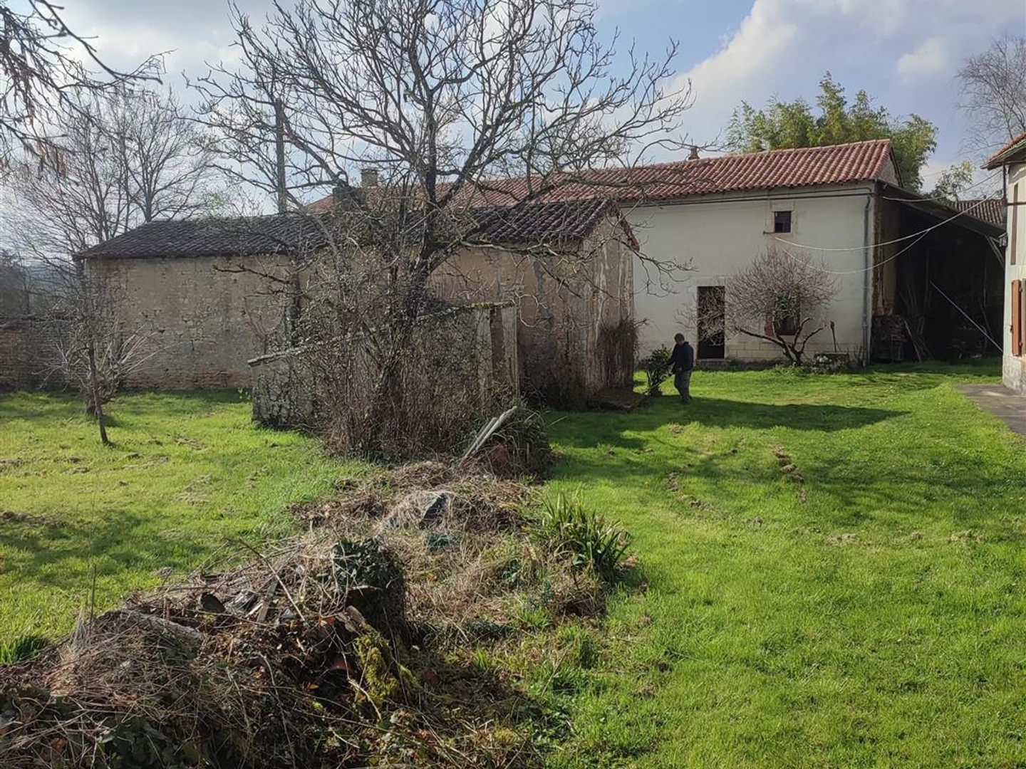 Maison à vendre - 230m2 - Ruffec (16700)
