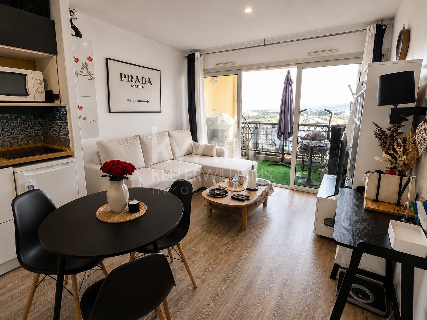 VENTE : appartement LOUÉ T2 (27 m²) à CANNES LA BOCCA