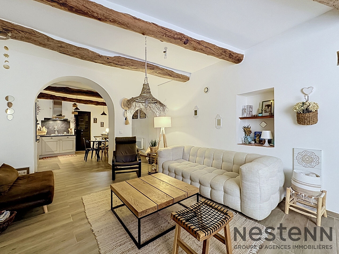 Charmant appartement 3 pièces 91 m2 Trets + cave proche toutes commodités à pied