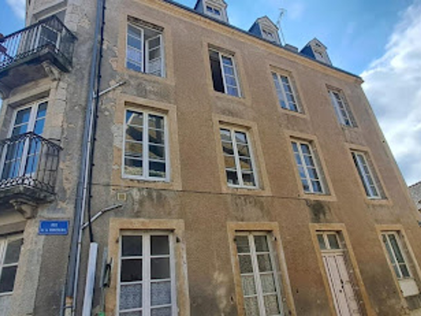 Local commercial 10 pièces 250 m²