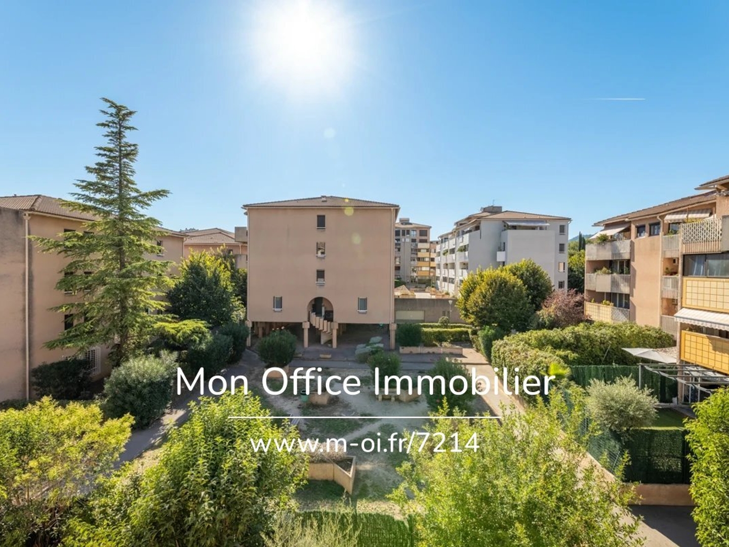 Appartement à vendre - 4 pièces - 85m2 - Aubagne (13400)