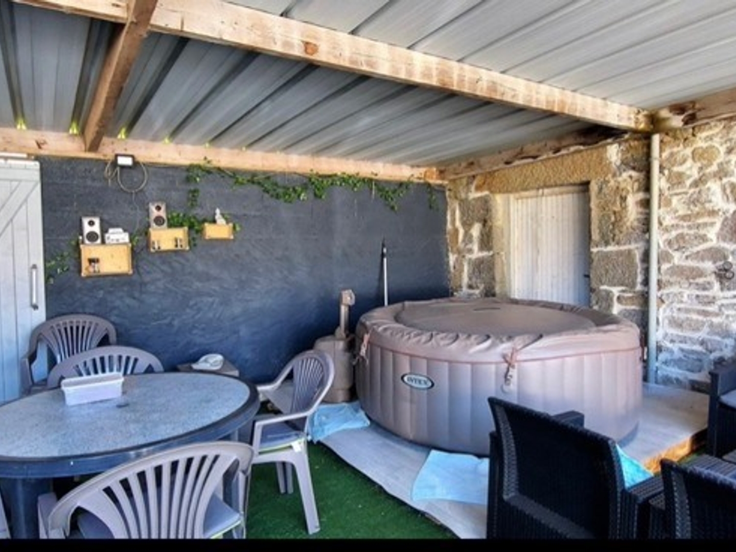 Magasin à vendre - 4 pièces - 270m2 - Pédernec (22540)
