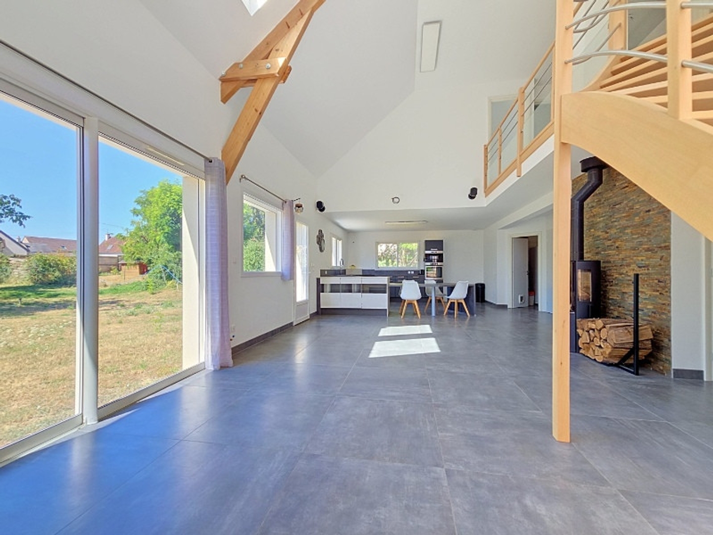 Volume, Luminosité et esprit contemporain- Maison de 2016- 3 chambres- 1024m2 de terrain- grand sous-sol