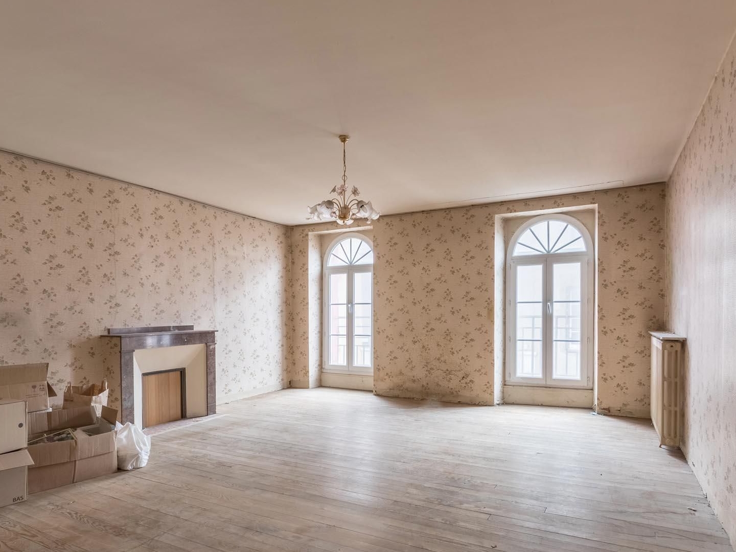 Maison à vendre - 14 pièces - 460m2 - Valence-D'albigeois (81340)