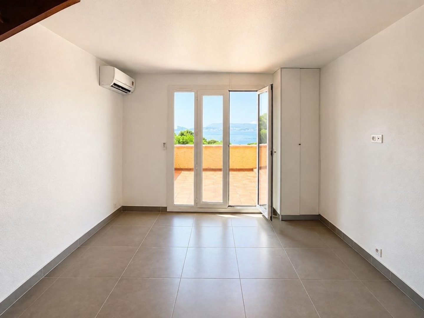 Vends t2 - 30.2 m² - Saint-Cyr-sur-Mer 83270