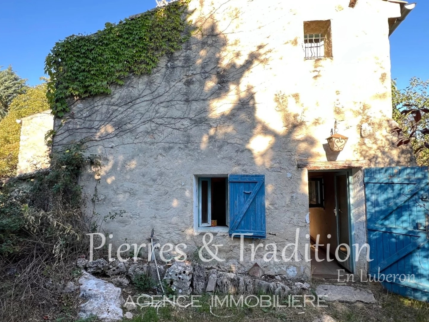 Maison à vendre - 4 pièces - 205m2 - Reillanne (04110)
