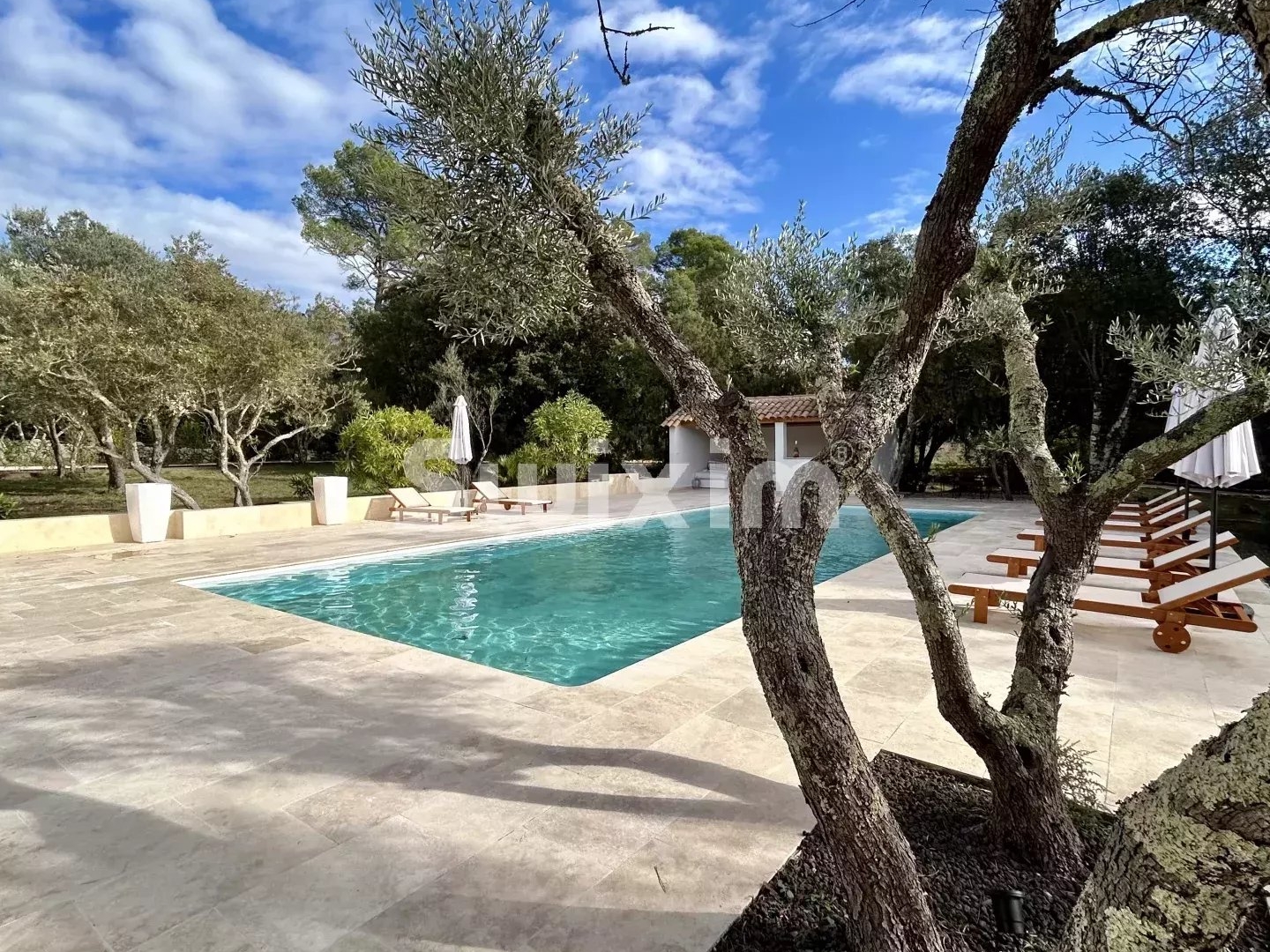 Maison à vendre - 7 pièces - 300m2 - Le Thoronet (83340)
