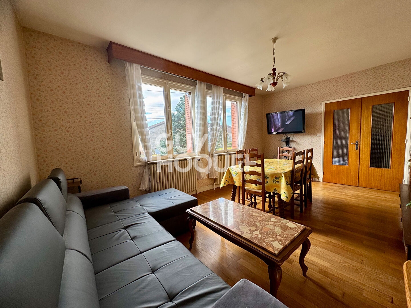 À vendre au CREUSOT (71200), maison 6 pièces d'environ 134 m².
