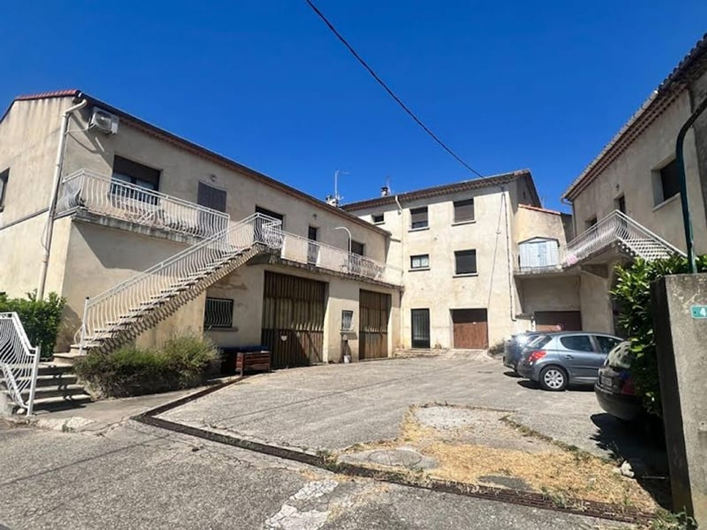 Maison 18 pièces 360 m²