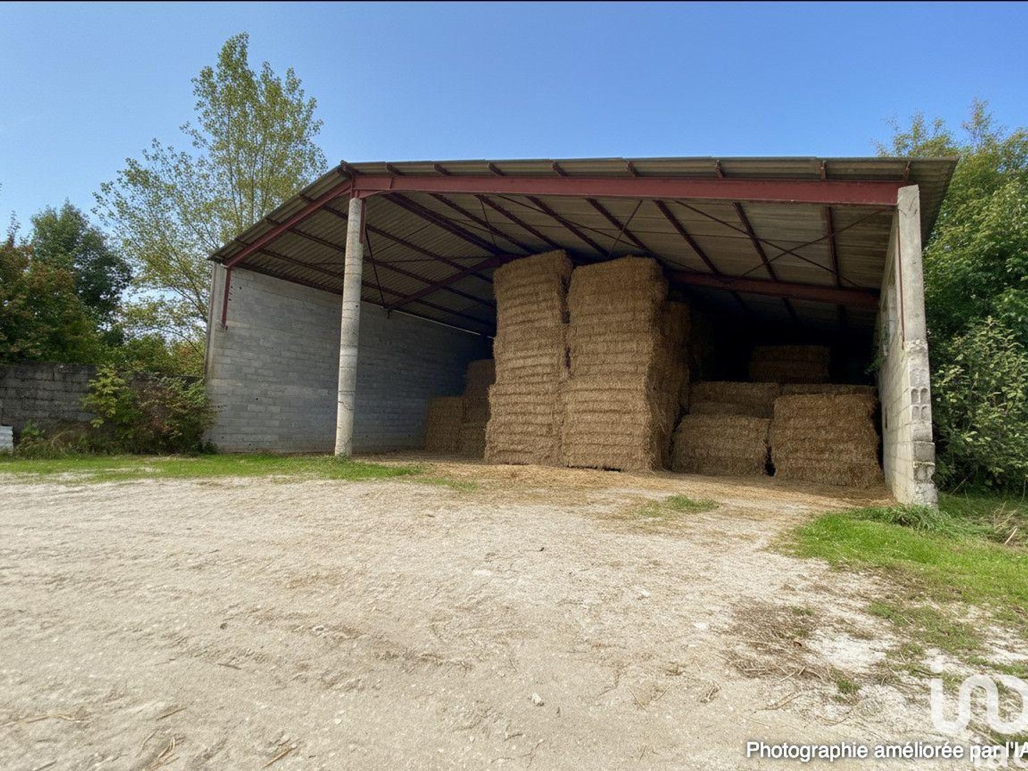 Immeuble commercial 360 m²