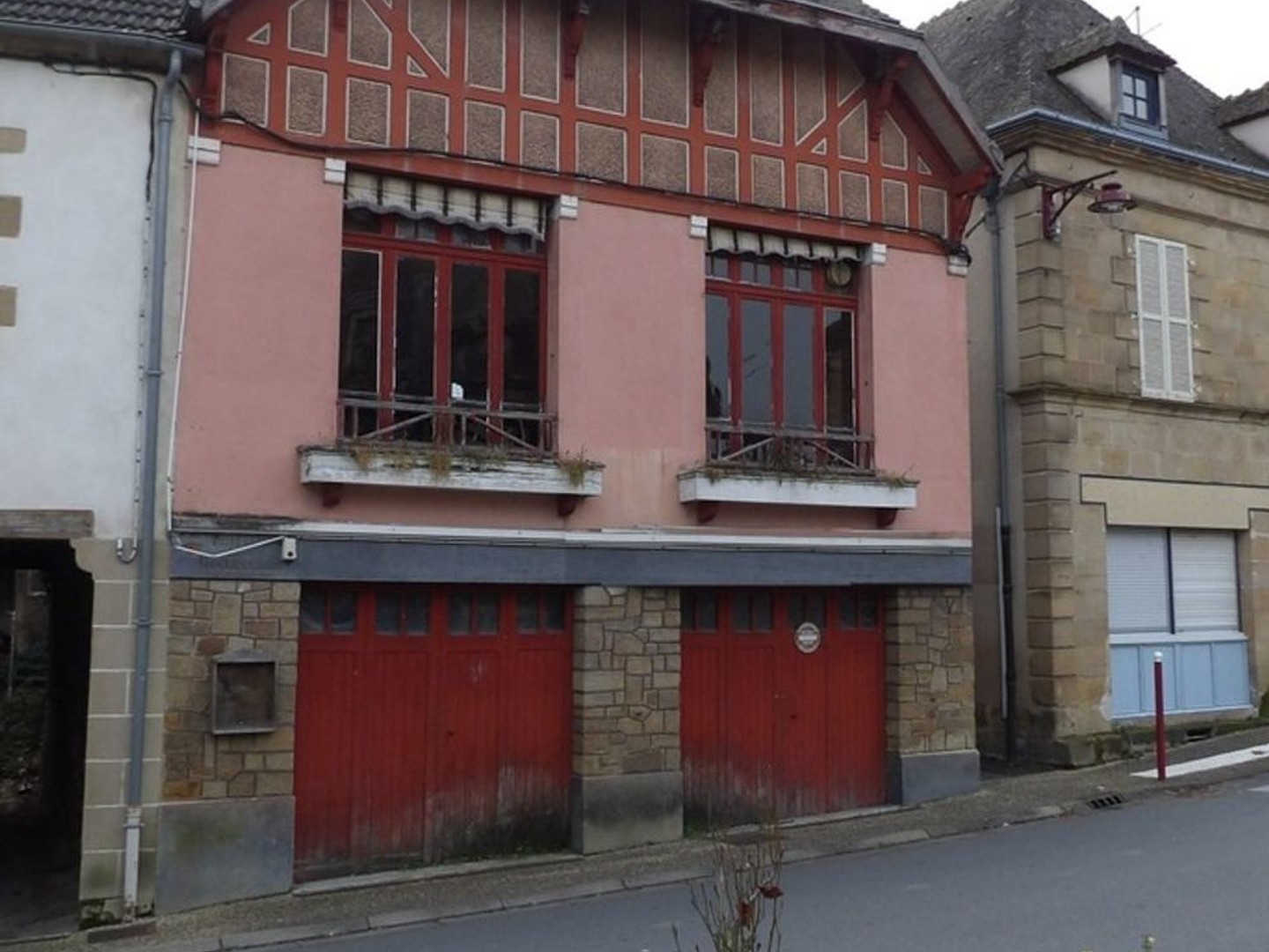 Local/bureau à vendre BUXIERES LES MINES (03)