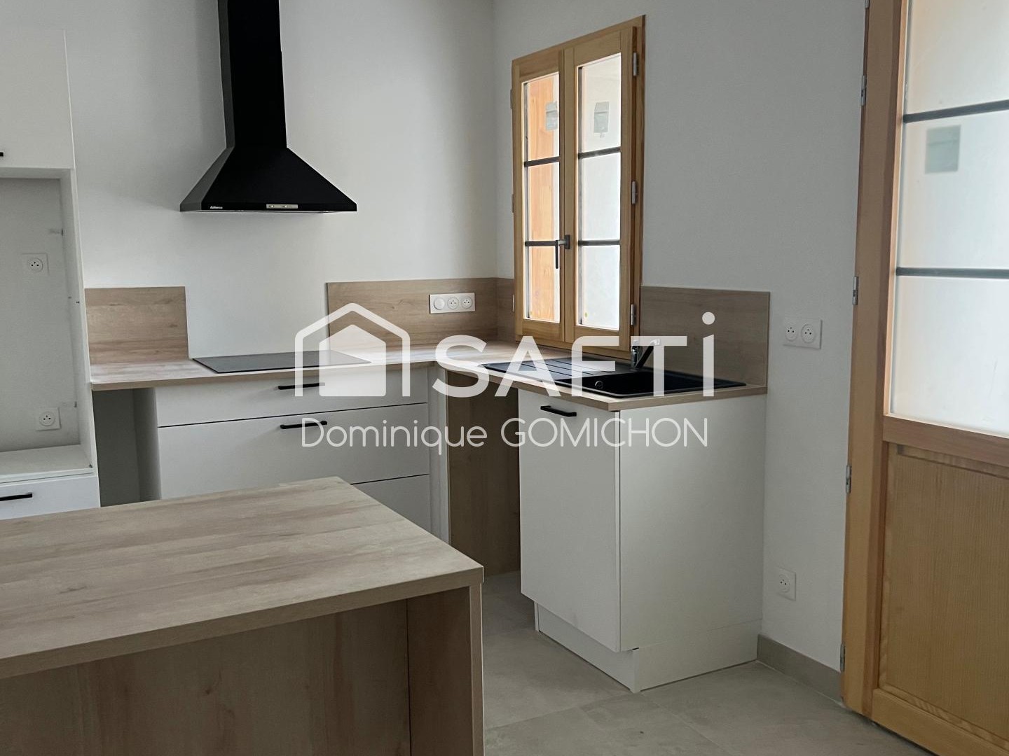 Maison de village refait à neuf, au calme, à proximité des commerces