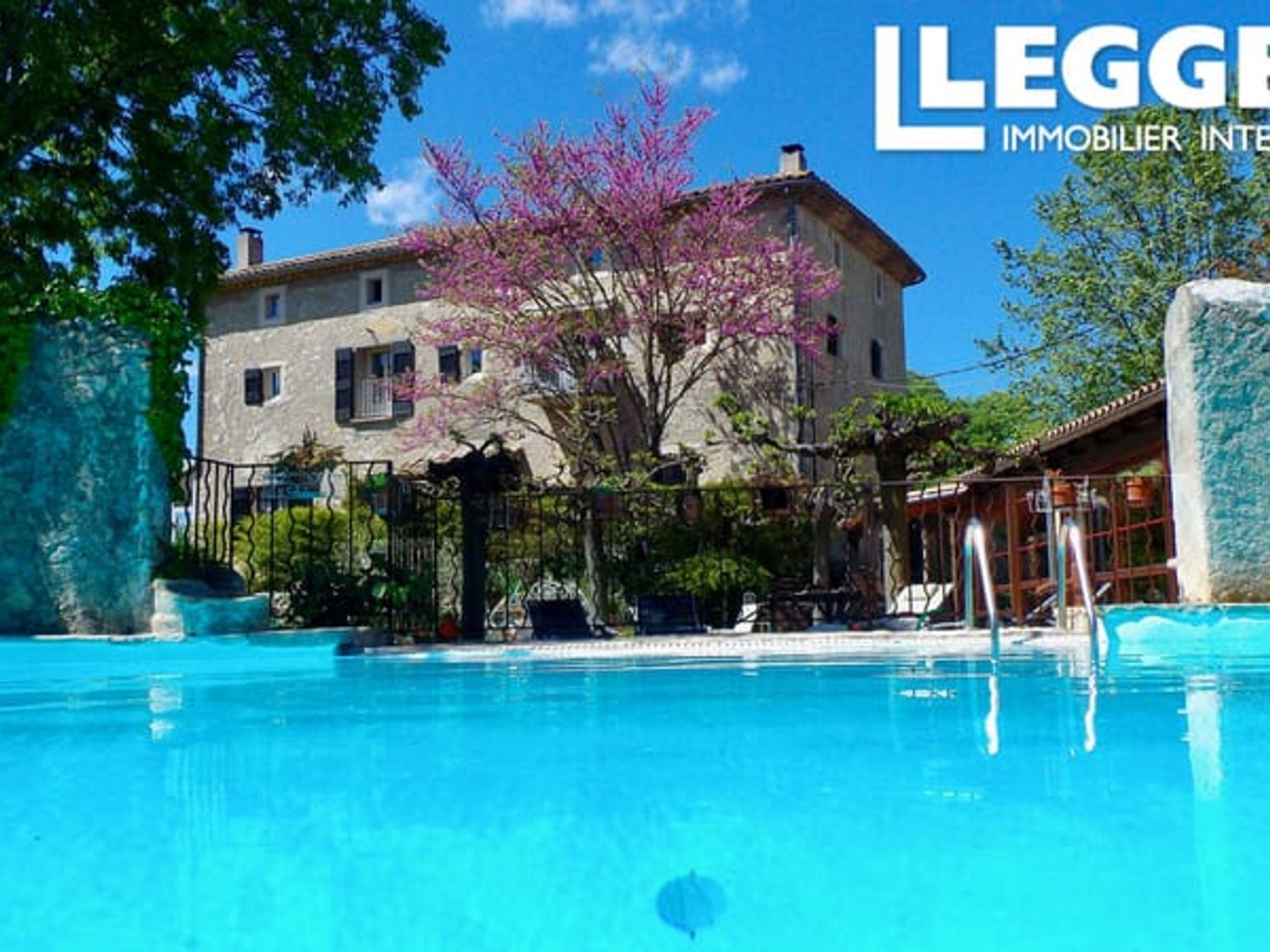 Sauve - Ancienne Magnanerie composée de 5 appartements et 1 gîte avec piscine, jardin au bord de la rivière