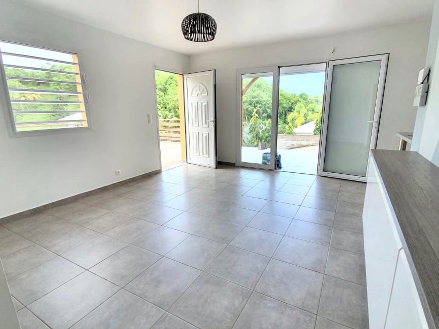 Maison F4 plain pied à BESSON
