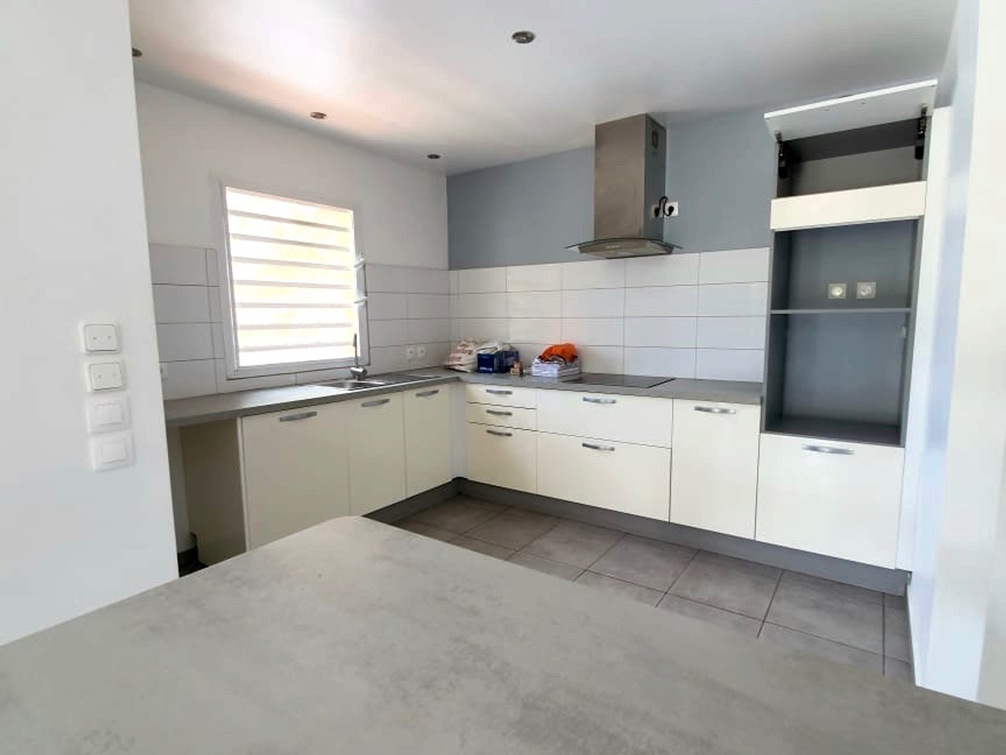 Maison à vendre - 4 pièces - 76m2 - Les Abymes (97139)