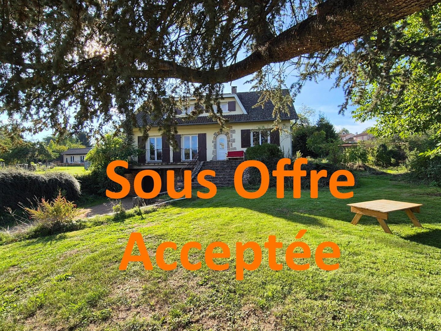 Ensemble immobilier avec terrain de 4188m²