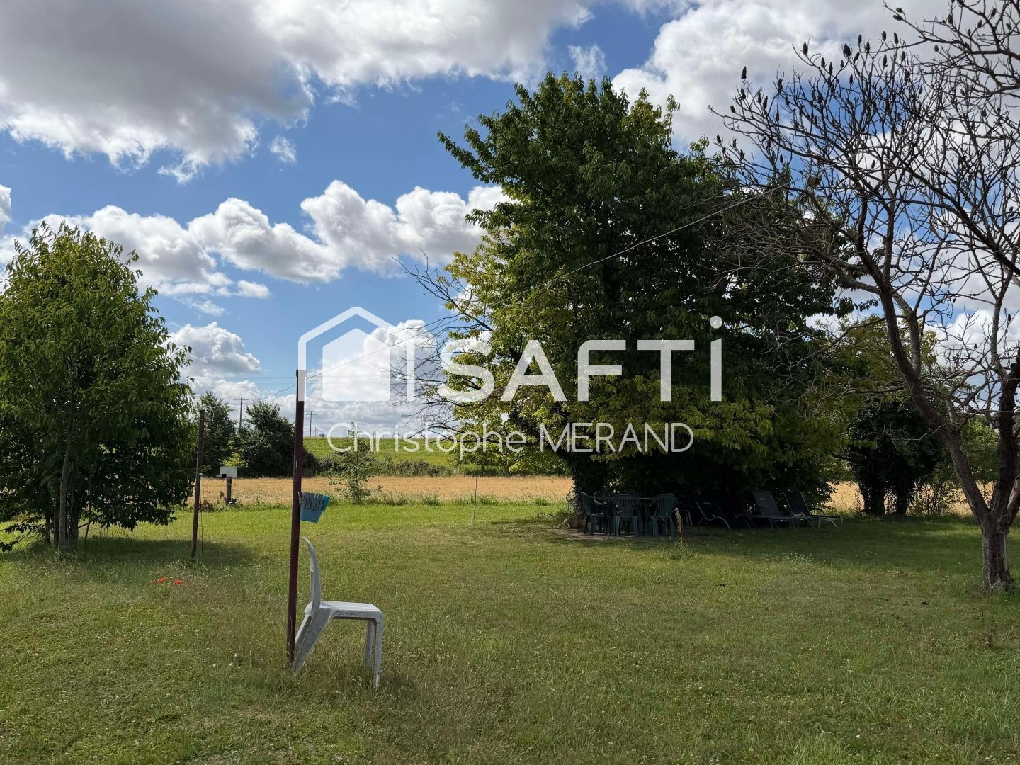Immeuble à vendre - 9 pièces - 164m2 - Ingrandes (86220)
